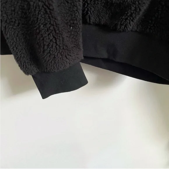 Disney The Nightmare Before Christmas sweatshirt black white Jack sherpa crop - Picture 5 of 9